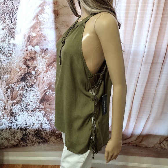 Doe & Rae Women's Dark Green Open Side Cut Out Halter Tank Top - Picture 6 of 10